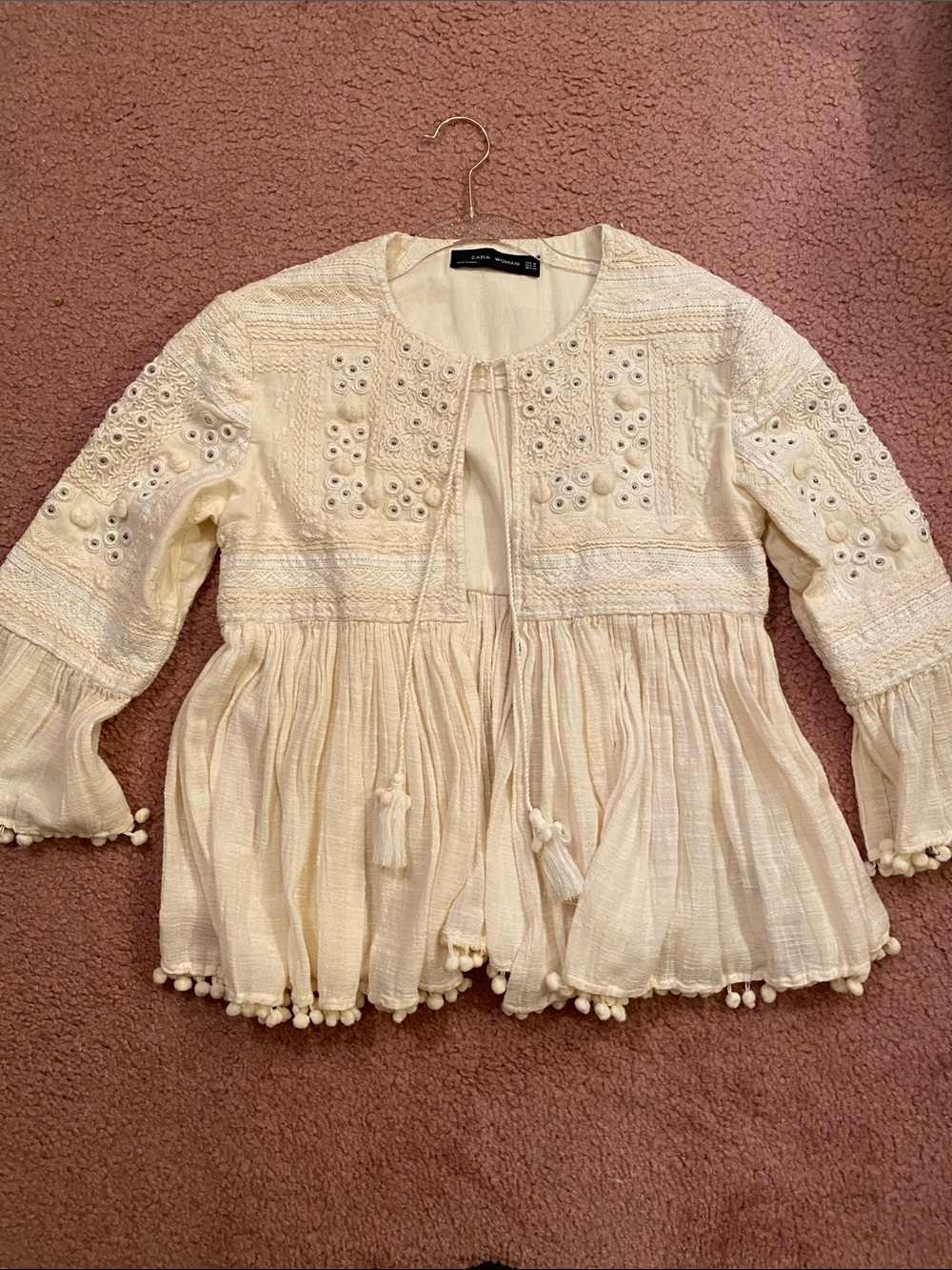Embroidered cotton lackey by Zara, size M